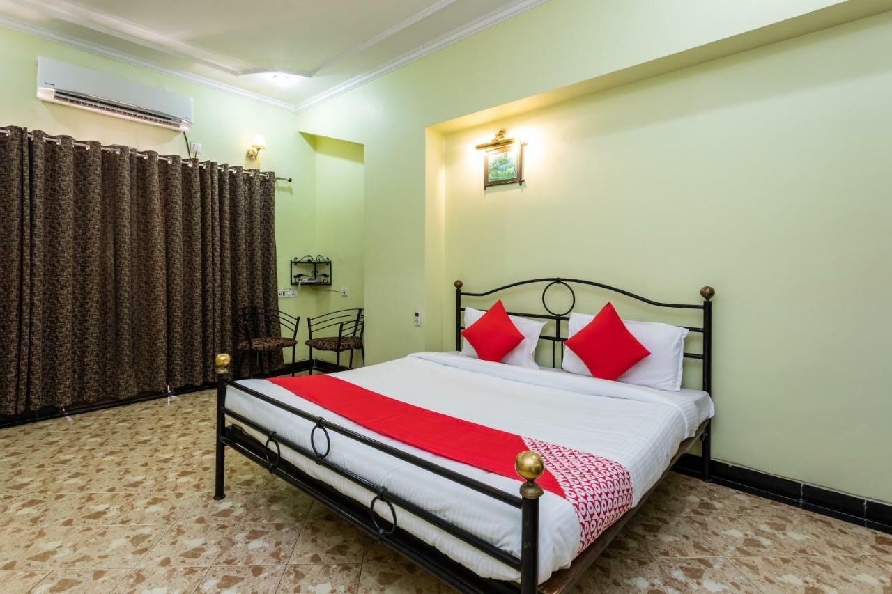 Oyo 38142 Girdhar Mahal Ξενοδοχείο Ιντόρ Εξωτερικό φωτογραφία