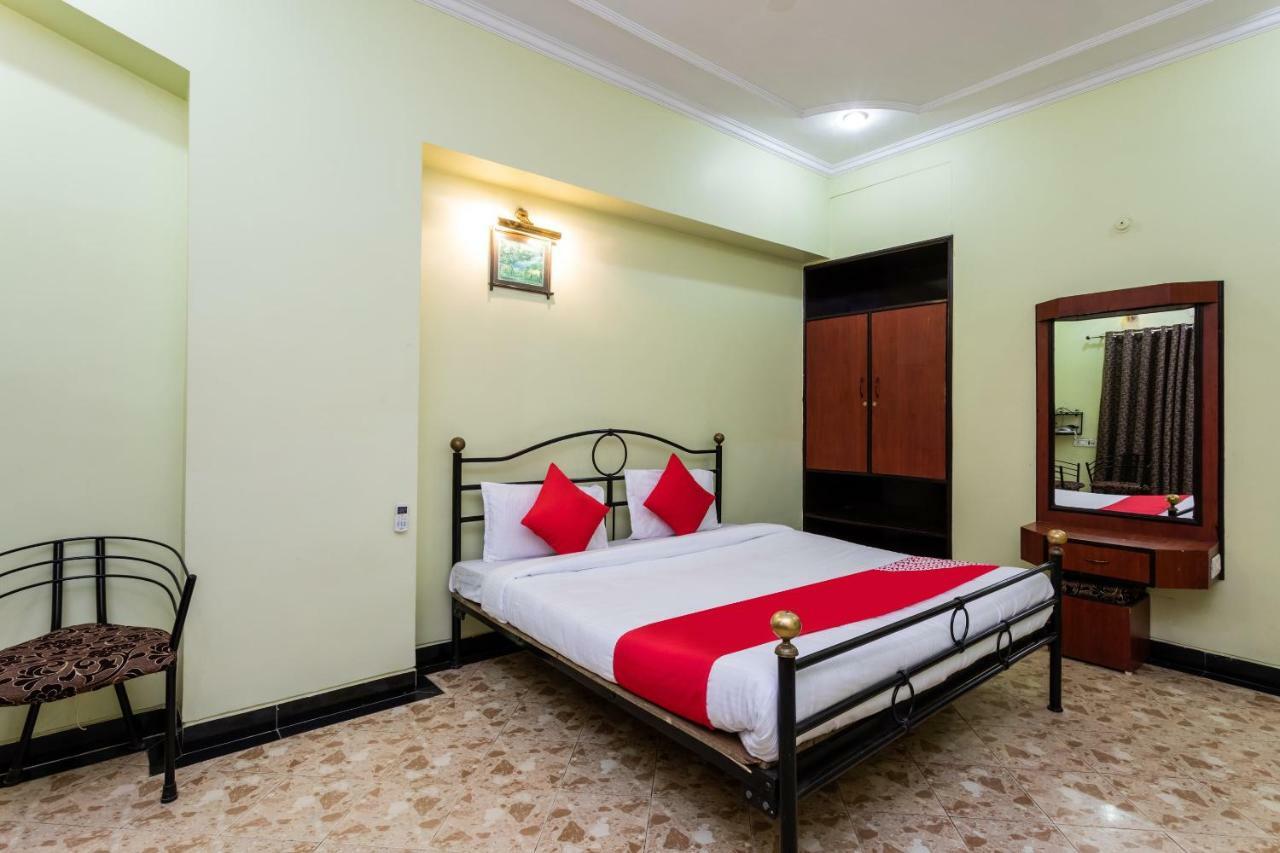 Oyo 38142 Girdhar Mahal Ξενοδοχείο Ιντόρ Εξωτερικό φωτογραφία
