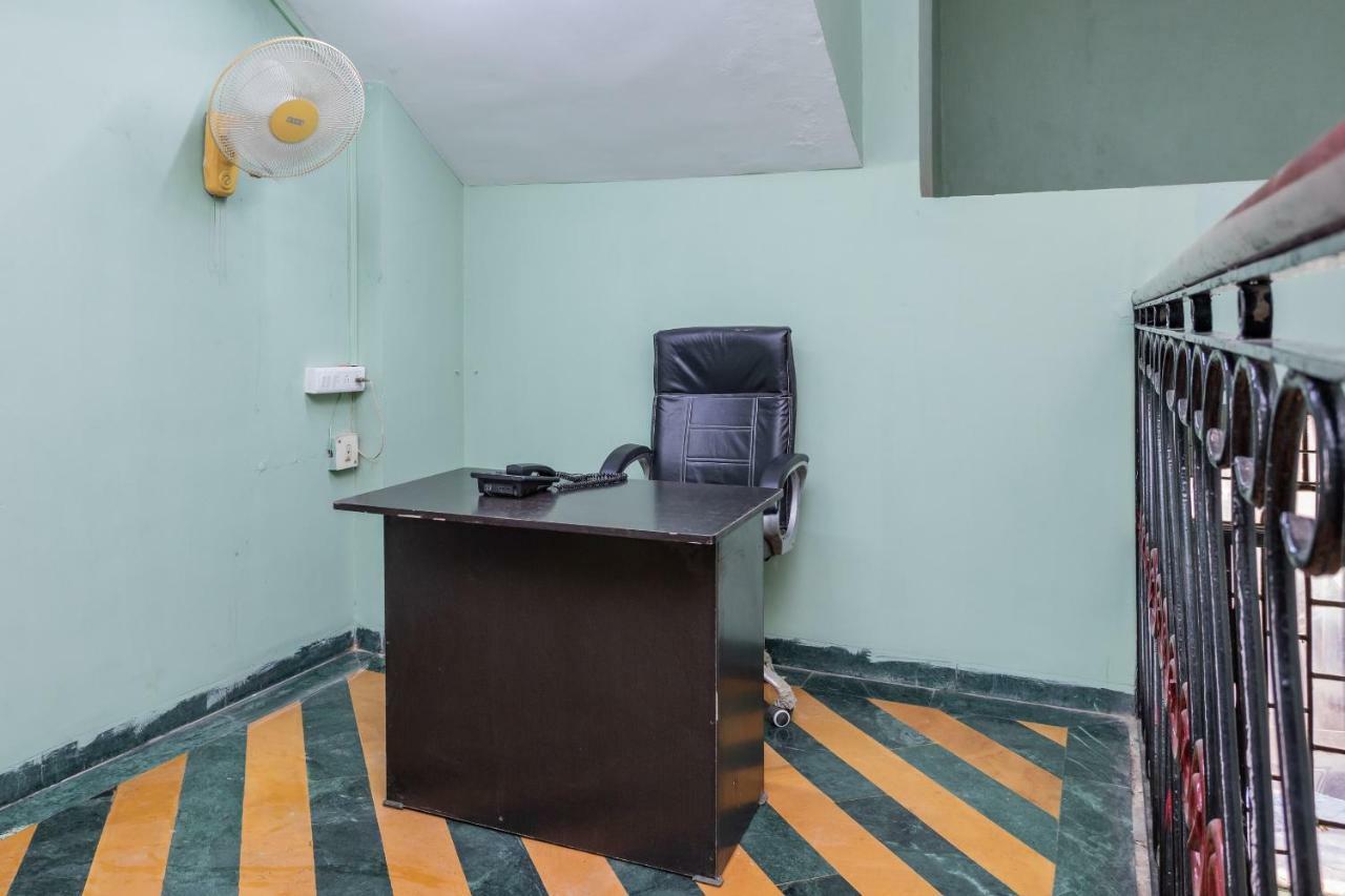 Oyo 38142 Girdhar Mahal Ξενοδοχείο Ιντόρ Εξωτερικό φωτογραφία